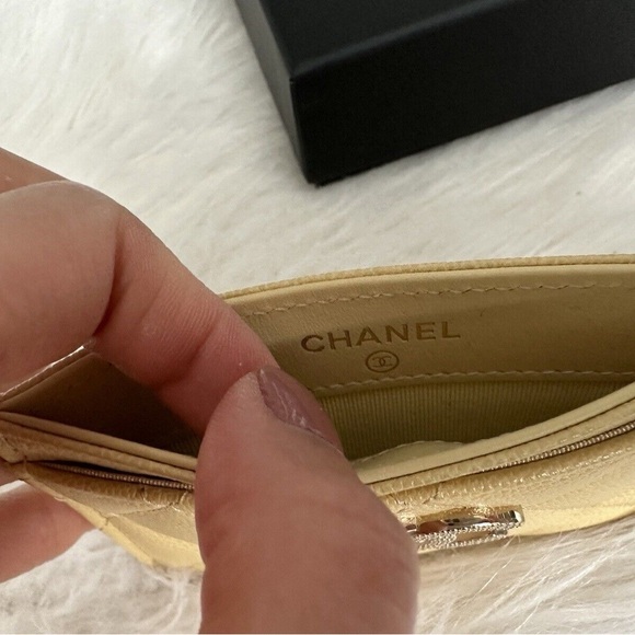 Chanel Caviar Gold Card Holder Wallet - Full Set - Picture 2 of 4